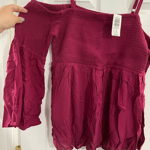 NWT- Torrid cold shoulder babydoll blouse - Picture 2 of 5